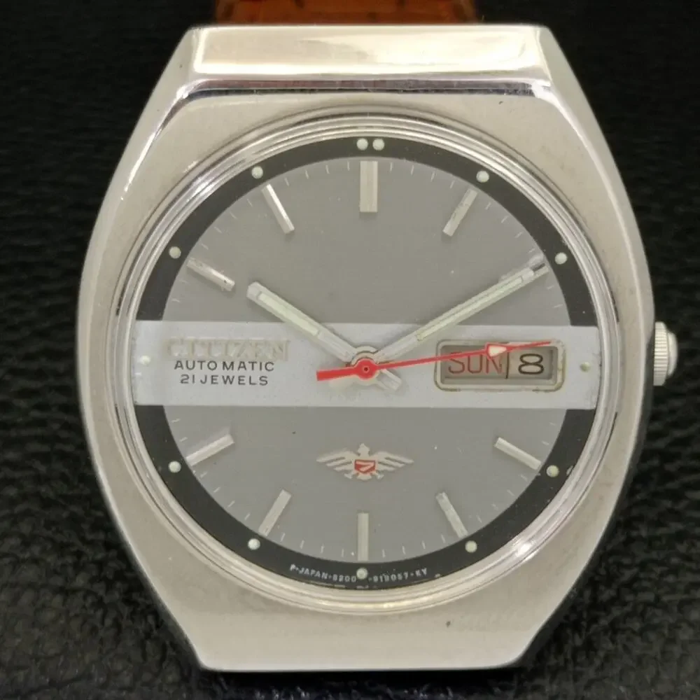Vintage 1980 Citizen Automatic Mens Silver Watch W/daydate & Gray accents